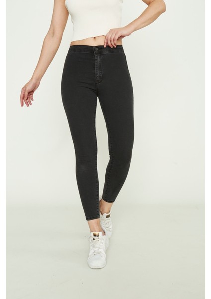 Bir Beden Incelten Cepsiz Jean Füme