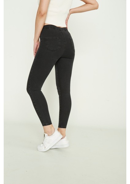 Bir Beden Incelten Cepsiz Jean Füme