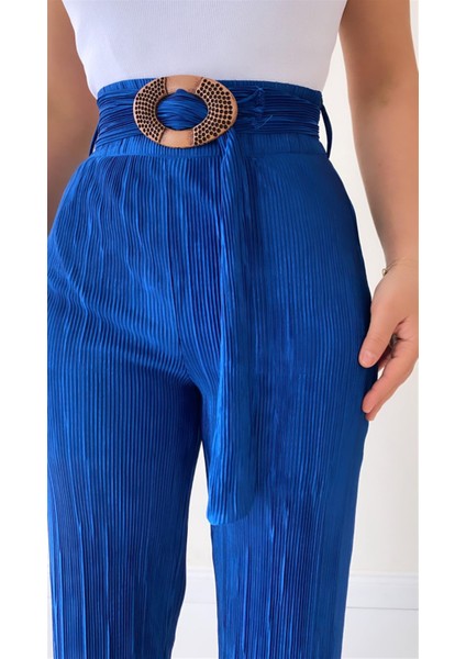 Piliseli Kemerli Şık Dökümlü Pantolon Mavi fiyatları