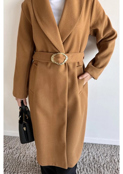 Bel Kuşaklı Gold Toka Detaylı Tesettür Kaşe Kaban P-00019460 fırsatları