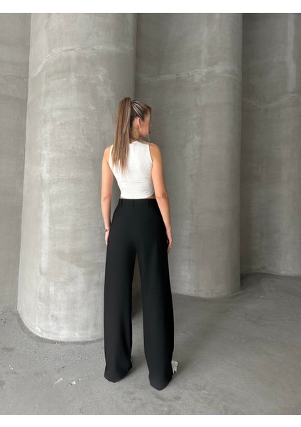 Kemer Detaylı Bol Pantolon Siyah