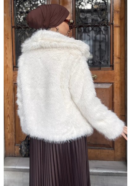 Iç Astarlı Çift Cepli Kürklü Tesettür Mont P-00019456 fırsatları