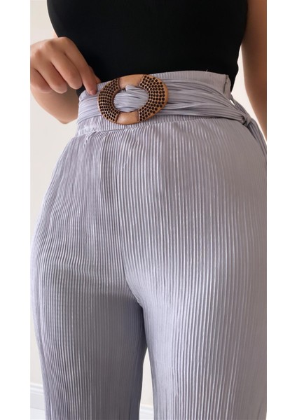 Piliseli Kemerli Şık Dökümlü Pantolon Gri fiyatları