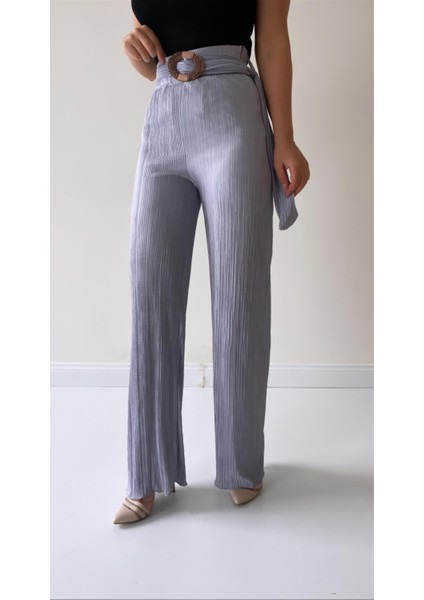 Piliseli Kemerli Şık Dökümlü Pantolon Gri