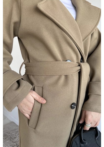 Kendinden Desenli Bel Kuşaklı Tesettür Kaban P-00019458 indirimleri