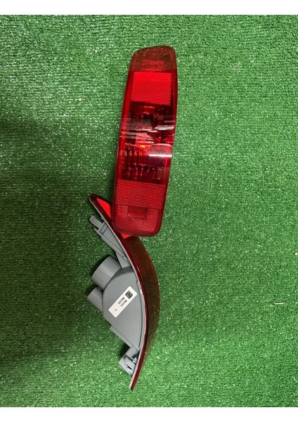 Mitsubis Hi Outlander Sağ Sol Tampon Reflektör 2001-2006