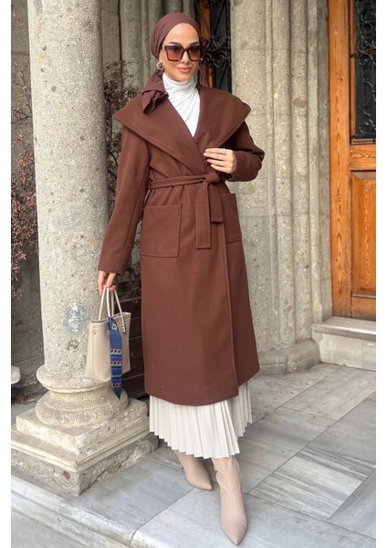 Bel Kuşaklı Iç Astarlı Kapüşonlu Tesettür Kaban P-00019495 fırsatları