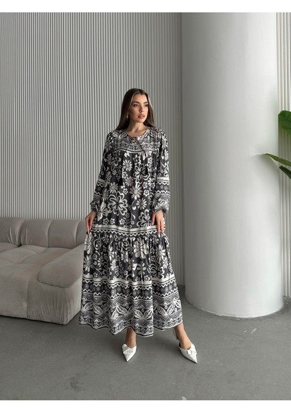 Yakası Ipli Salaş Desenli Viskon Elbise Antrasit