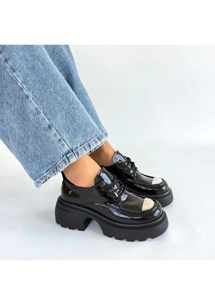 Kiya Siyah Rugan Dolgu Topuk Oxford Ayakkabı fırsatları