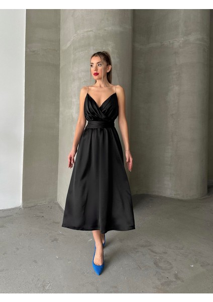 Taş Askılı Kuşaklı Tasarım Saten Elbise Siyah fırsatları