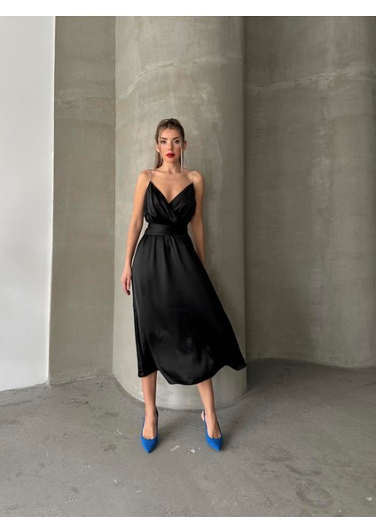 Taş Askılı Kuşaklı Tasarım Saten Elbise Siyah indirimleri