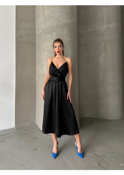Taş Askılı Kuşaklı Tasarım Saten Elbise Siyah