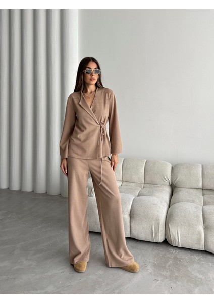 Bağlama Detaylı Triko Takım Camel