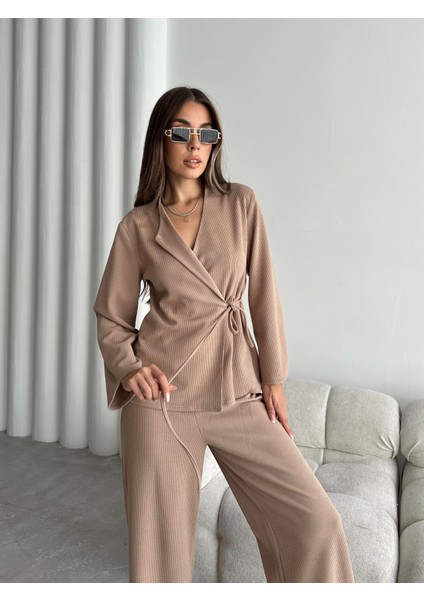 Bağlama Detaylı Triko Takım Camel