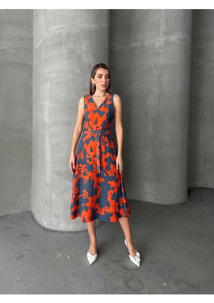 Kuşaklı Desenli Kalın Askılı Elbise Gri fırsatları