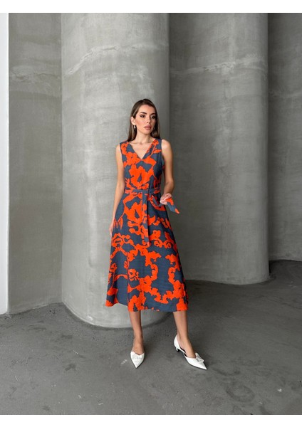 Kuşaklı Desenli Kalın Askılı Elbise Gri