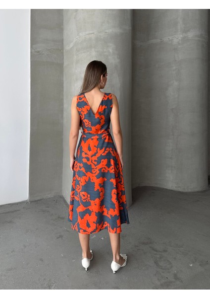 Kuşaklı Desenli Kalın Askılı Elbise Gri