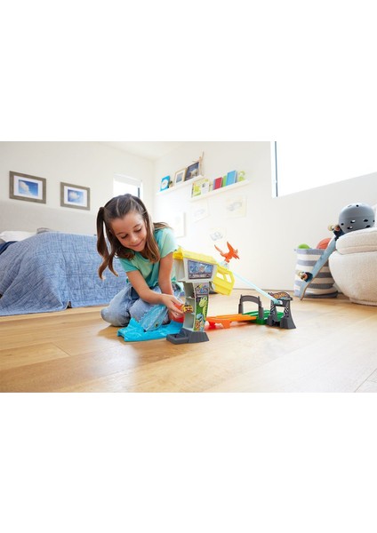 HTP12 Hot Wheels Racerverse Jurassic Pist Seti