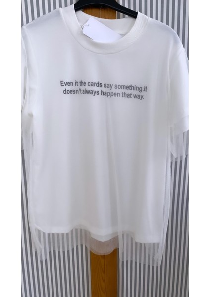 Tül Detaylı Yazılı Şık Tişört Ekru fiyatları