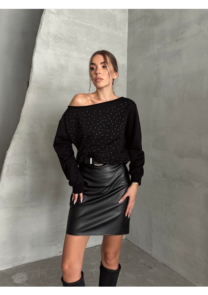 Kayık Yaka Taşlı Sweat Siyah
