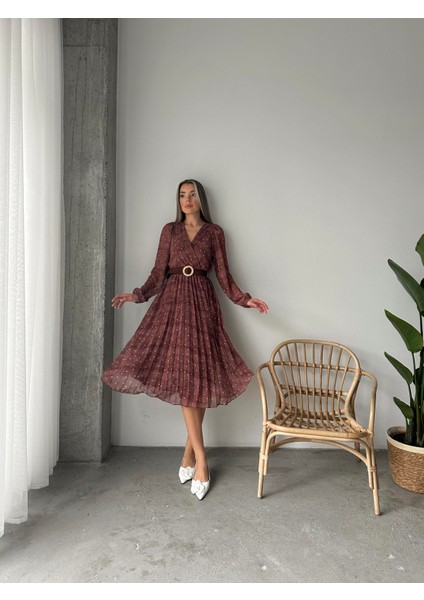 Pileli Puantiyeli Şifon Elbise Kahverengi