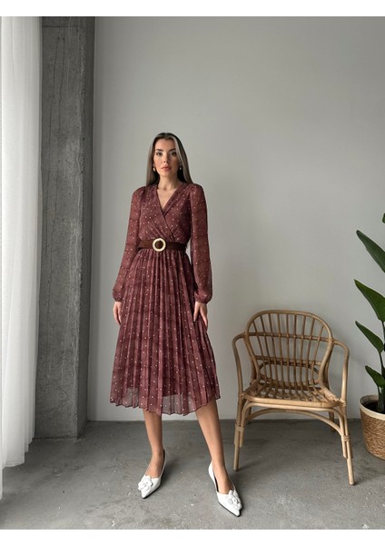 Pileli Puantiyeli Şifon Elbise Kahverengi