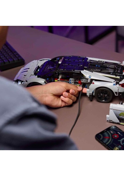 42214 LEGO Technic Lamborghini Revuelto 1135 Parça +10 Yaş