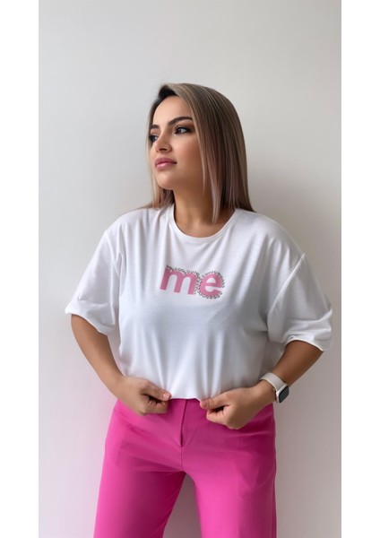 Taşlı Me Yazılı Tişört Ekru Pembe indirimleri