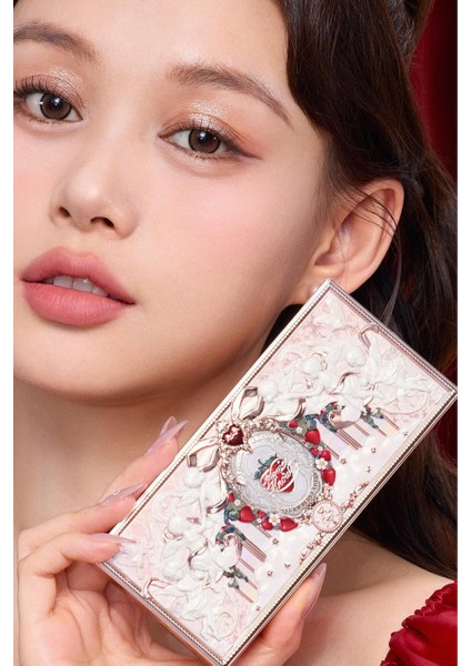 Strawberry Cupid Çok Amaçlı Göz-Yüz Makyaj Paleti modelleri