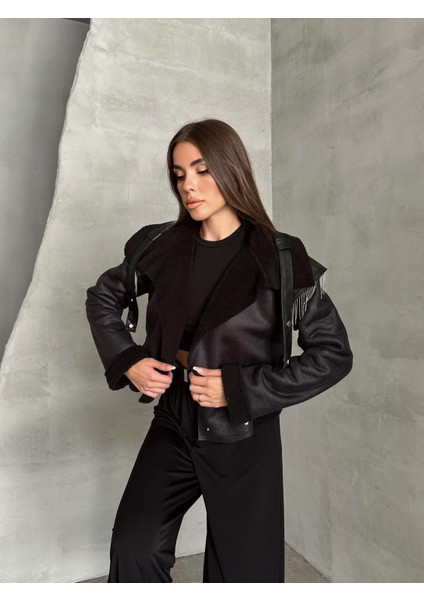 Peluşlu Zincir Detaylı Deri Mont Siyah indirimleri