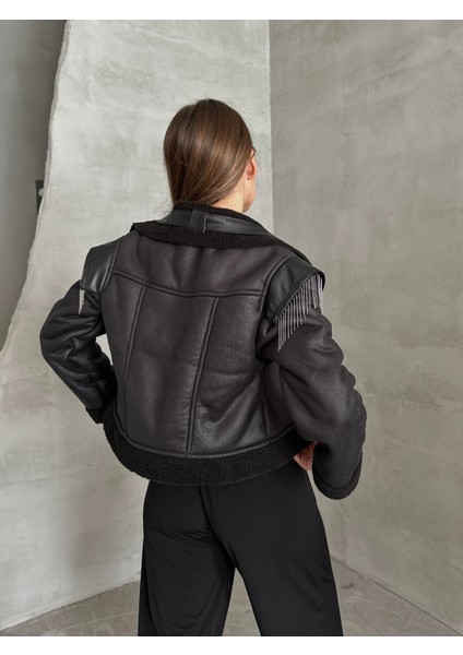 Peluşlu Zincir Detaylı Deri Mont Siyah