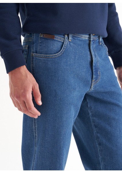 Mavi Erkek Straight Denim Pantolon MW121HR36B Orta Mavi Denim Pantolon fırsatları