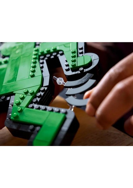 31216 LEGO Icons - Keith Haring – Dans Eden Figürler 1773 Parça +18 Yaş