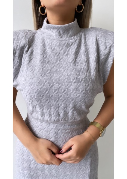 Vatkalı Balıkçı Yaka Yırtmaçlı Triko Elbise Gri fırsatları