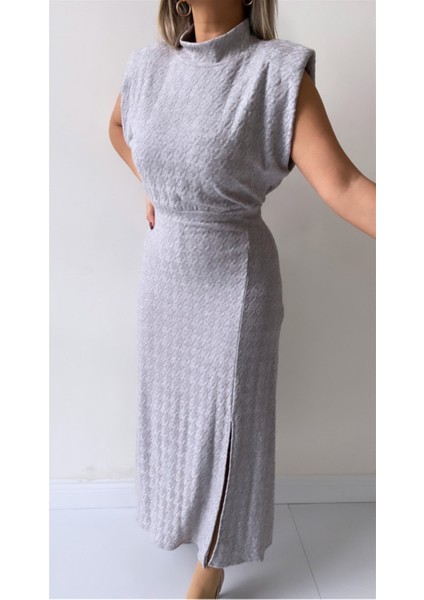 Vatkalı Balıkçı Yaka Yırtmaçlı Triko Elbise Gri