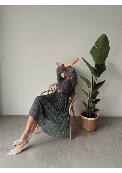 Pileli Puantiyeli Şifon Elbise Yeşil modelleri