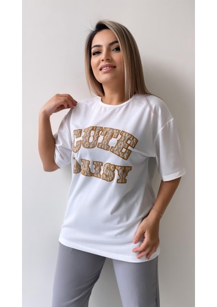 Kabartmalı Cute Daisy Tişört Ekru Bej fırsatları