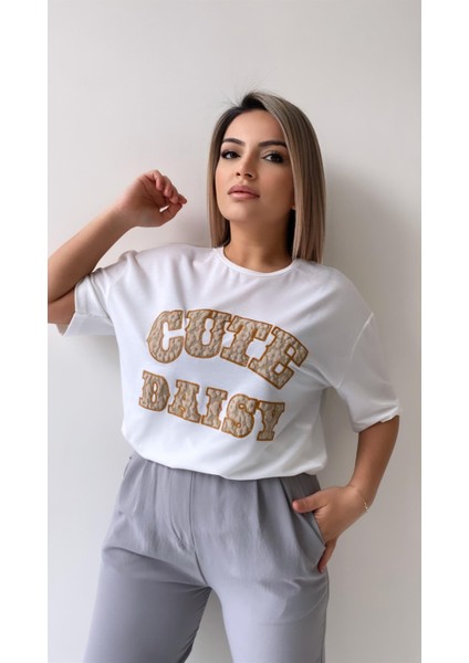 Kabartmalı Cute Daisy Tişört Ekru Bej