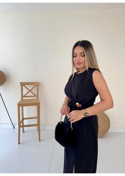 Broş Detaylı Yırtmaçlı Midi Şık Elbise Siyah