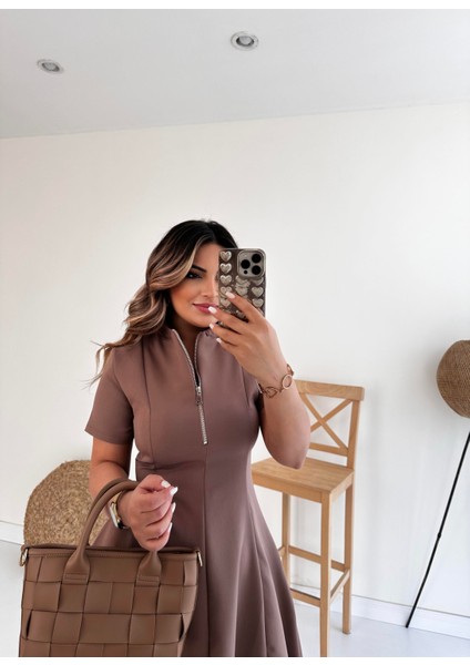 Pens Detaylı Fermuarlı Midi Elbise Camel fırsatları
