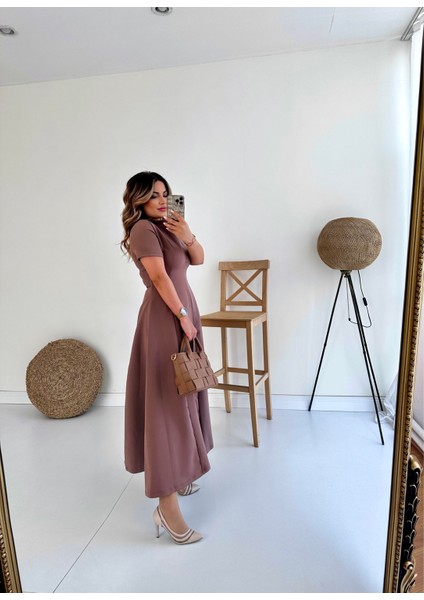 Pens Detaylı Fermuarlı Midi Elbise Camel