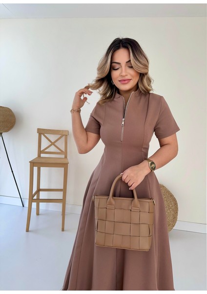 Pens Detaylı Fermuarlı Midi Elbise Camel