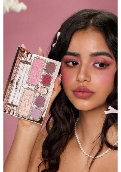 Strawberry Cupid Çok Amaçlı Göz-Yüz Makyaj Paleti fırsatları