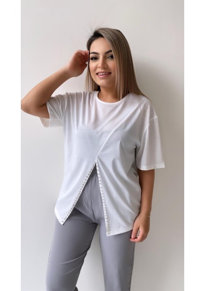 Önü Taş Yırtmaçlı Tişört Ekru fırsatları