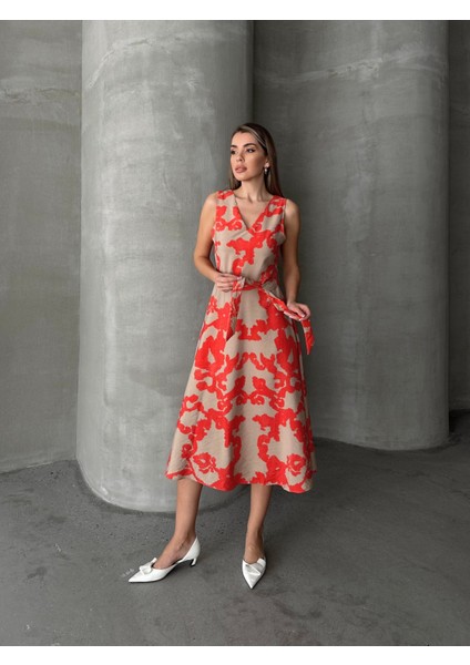 Kuşaklı Desenli Kalın Askılı Elbise Bej