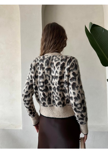 Önü Bağcıklı Leopar Hırka Bej indirimleri