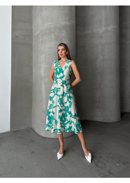 Kuşaklı Desenli Kalın Askılı Elbise Yeşil fırsatları