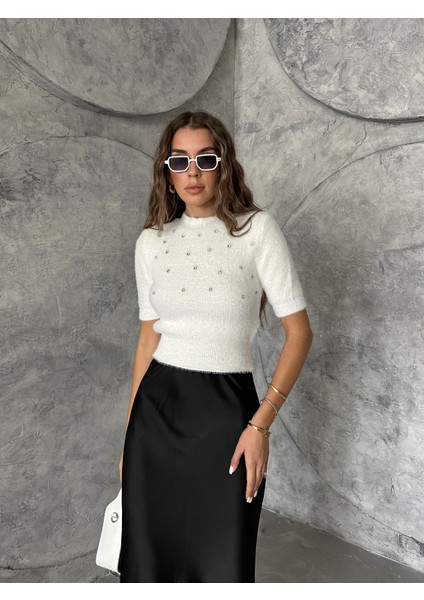 Kısa Kol Taş Işlemeli Yumoş Kazak Ekru