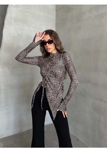 Bilek Yırtmaçlı Sağdan Büzgülü Leopar Bluz Kahverengi