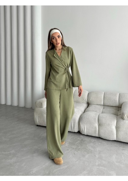 Bağlama Detaylı Triko Takım Çağla Yeşili fırsatları